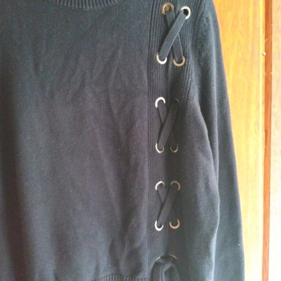 Simply Vera, Vera Wang - Navy Layered Lace Up Ribbed Sweater - Picture 3 of 7